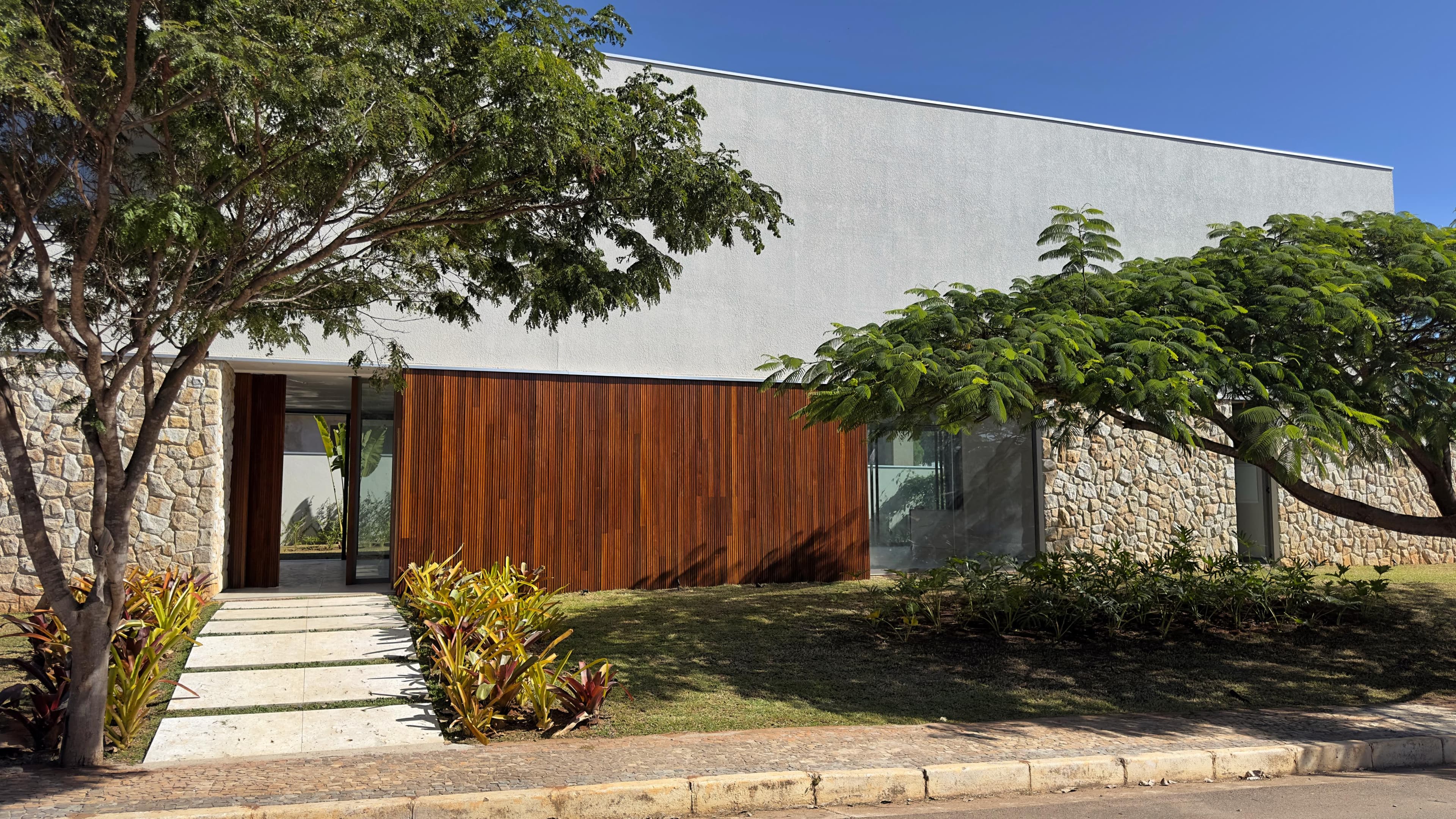Condomínio Victoria Golf - LAGOA SANTA —